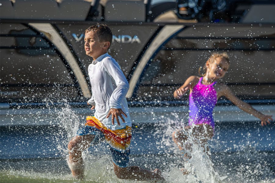 Kids running in water by VP22RCT